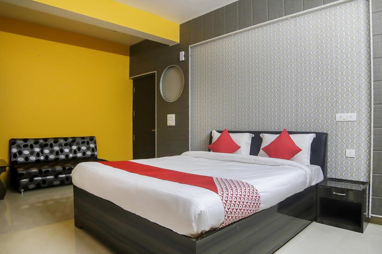Oyo 30488 Satkar Hotel Pithorāgarh Kültér fotó